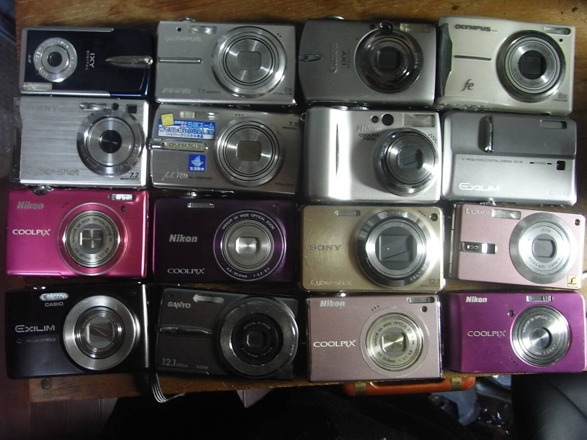 コンパクトデジタルカメラ　16台　ニコン、キャノン、オリンパス、ソニー、ルミックス等　（ジャンク品扱）_右縦1列のみ動作確認済みです。