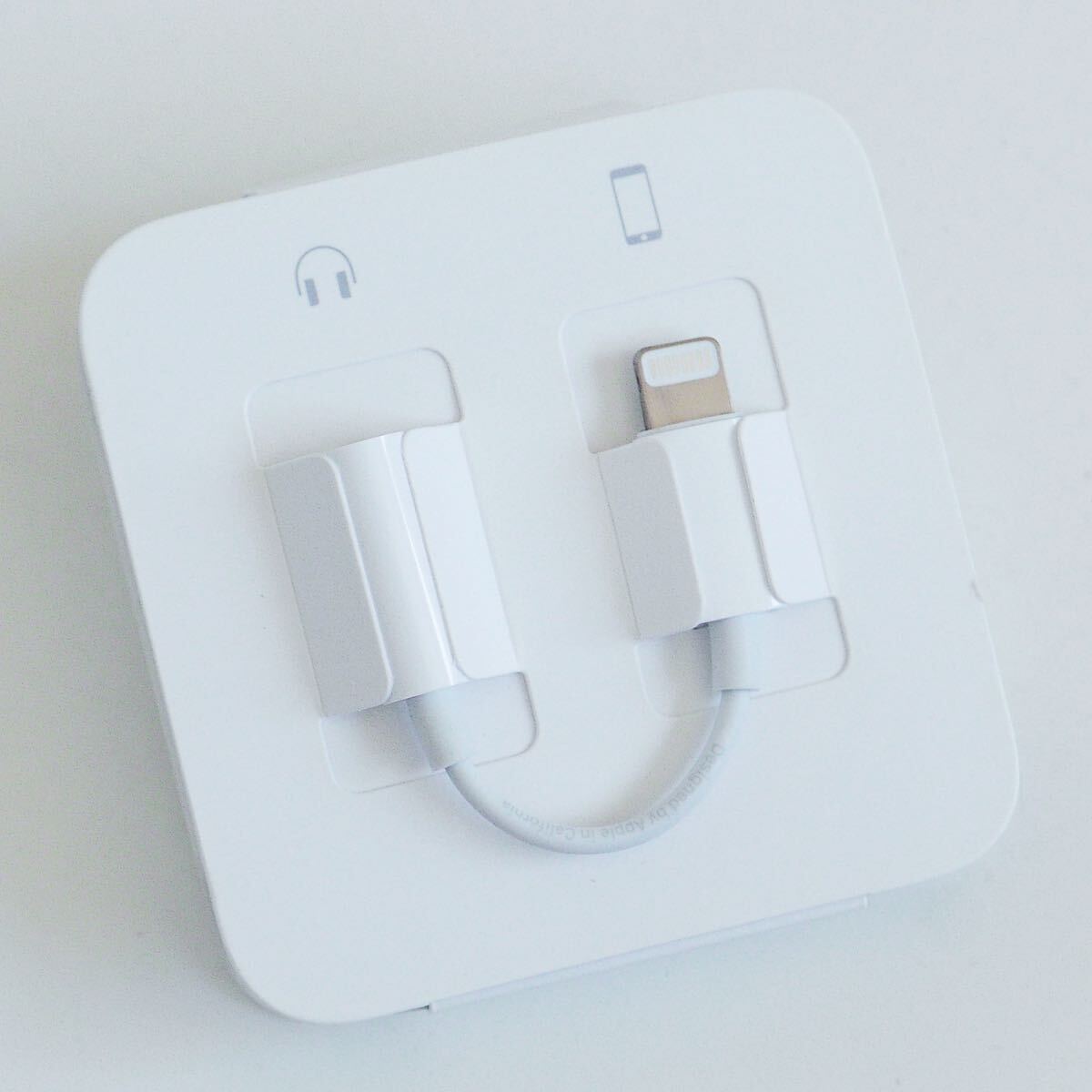 〈即決〉Apple アップル 純正品 EarPods with Lightning Connector + 変換アダプタ イヤホン イヤフォン ［ゆうパケット発送対応］