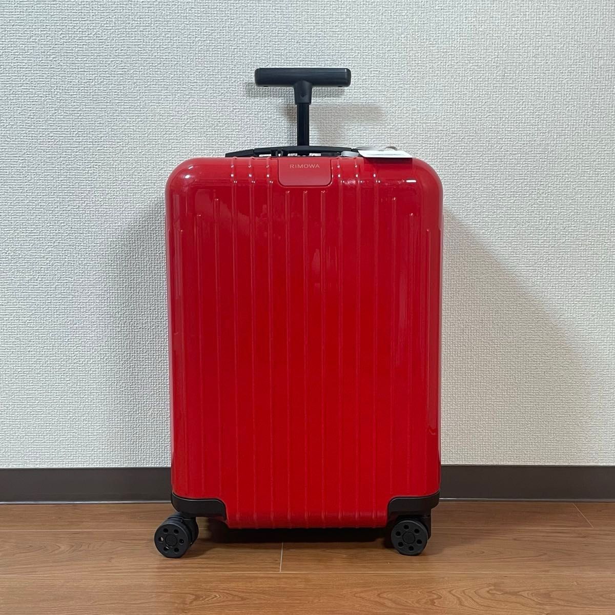 【新品】Rimowaリモワ 31L エッセンシャルライト スーツケース 訳アリ キャリーバッグ キャリーケース 軽量 TSAロック