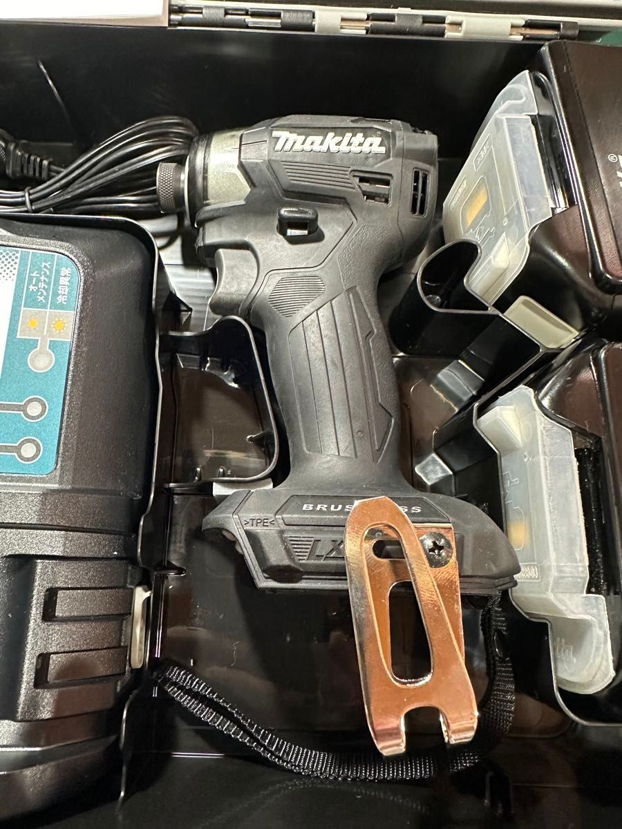 マキタ makita 18V 充電式インパクトドライバ TD173D