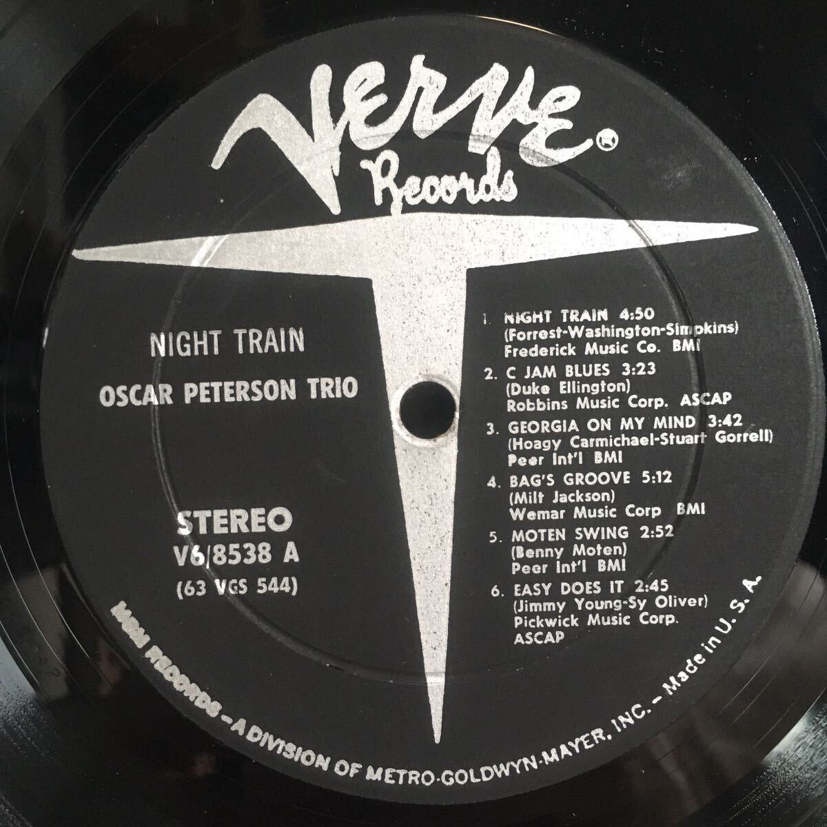 美盤 US LP / The Oscar Peterson Trio (オスカー・ピーターソン・トリオ)- Night Train (ナイト・トレイン) / RAY BROWN,ED THIGPEN/ JAZZ_画像3