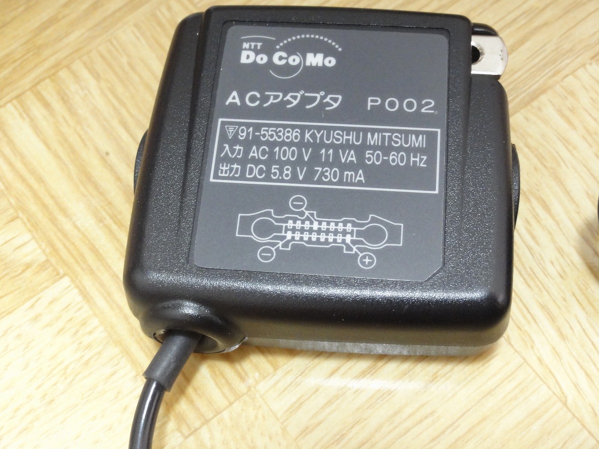 ★NTTドコモ docomo MOVA 用ACアダプター P002 DC5.8V 730mA 送料140円 _画像2