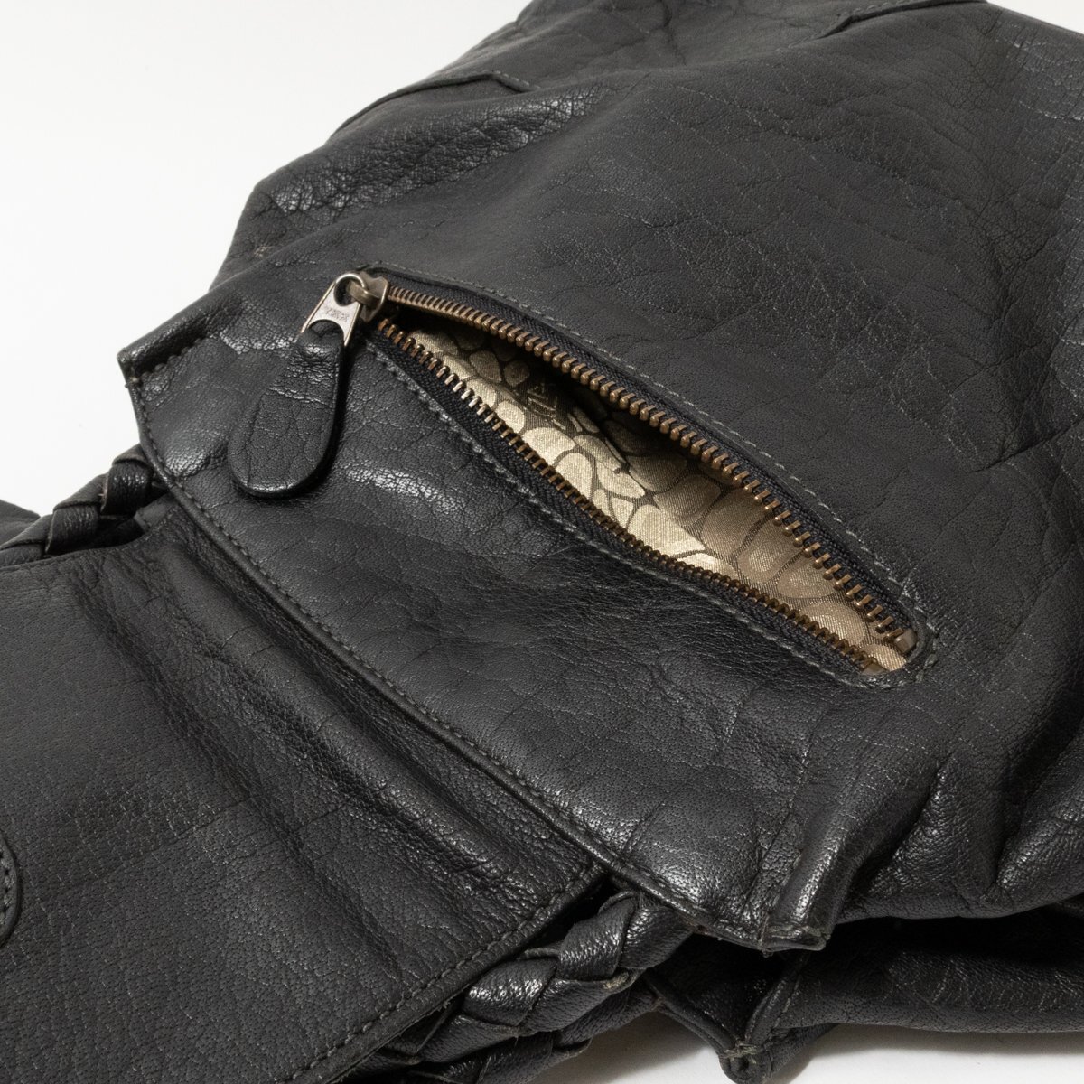 IBIZA イビサ ハンドバッグ 鞄 黒 ブラック フリンジ パッチワークレザー 猫チャーム付き 可愛い おしゃれ bag レディース 婦人 女性の画像10