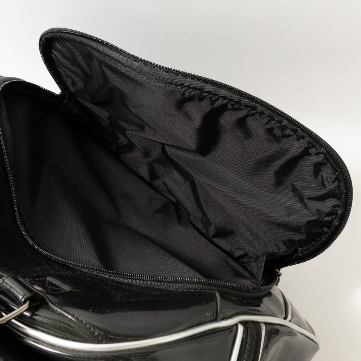 PUMA GOLF 2WAYバッグ プーマ ゴルフ ボストンバッグ ショルダー ブラック 黒 エナメル 大容量 多収納 スポーツバッグ 鞄 bag ユニセックスの画像10