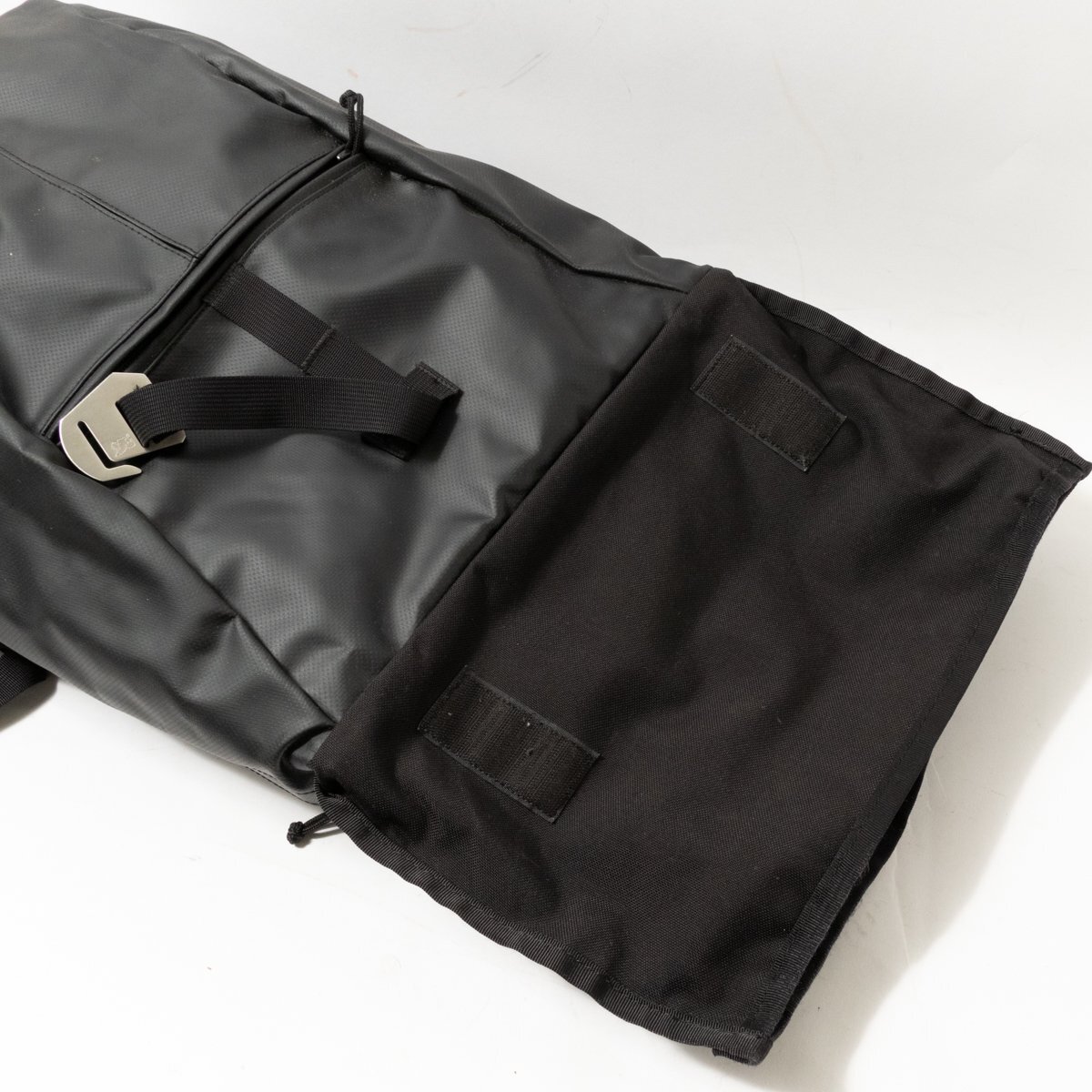 【1円スタート】CHROME クローム バックパック リュックサック ブラック 黒 ナイロン PVC メンズ 大容量 シンプル カジュアル bag 鞄_画像7