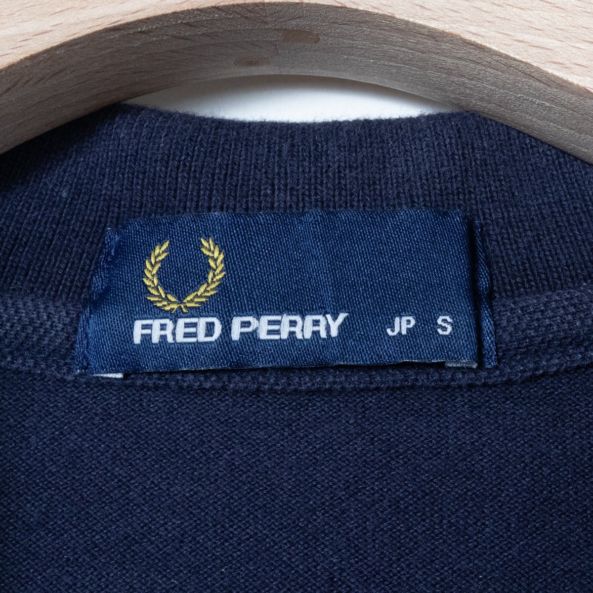 メール便◯ FRED PERRY フレッドペリー ポロシャツ ワンポイント Sサイズ 綿100% コットン ネイビー 紺 スポーツカジュアル メンズ 春夏_画像2