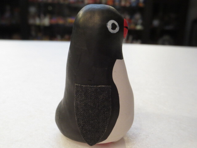 [.]. lamp .. penguin ... person Okinawa prefecture . earth toy side silver 