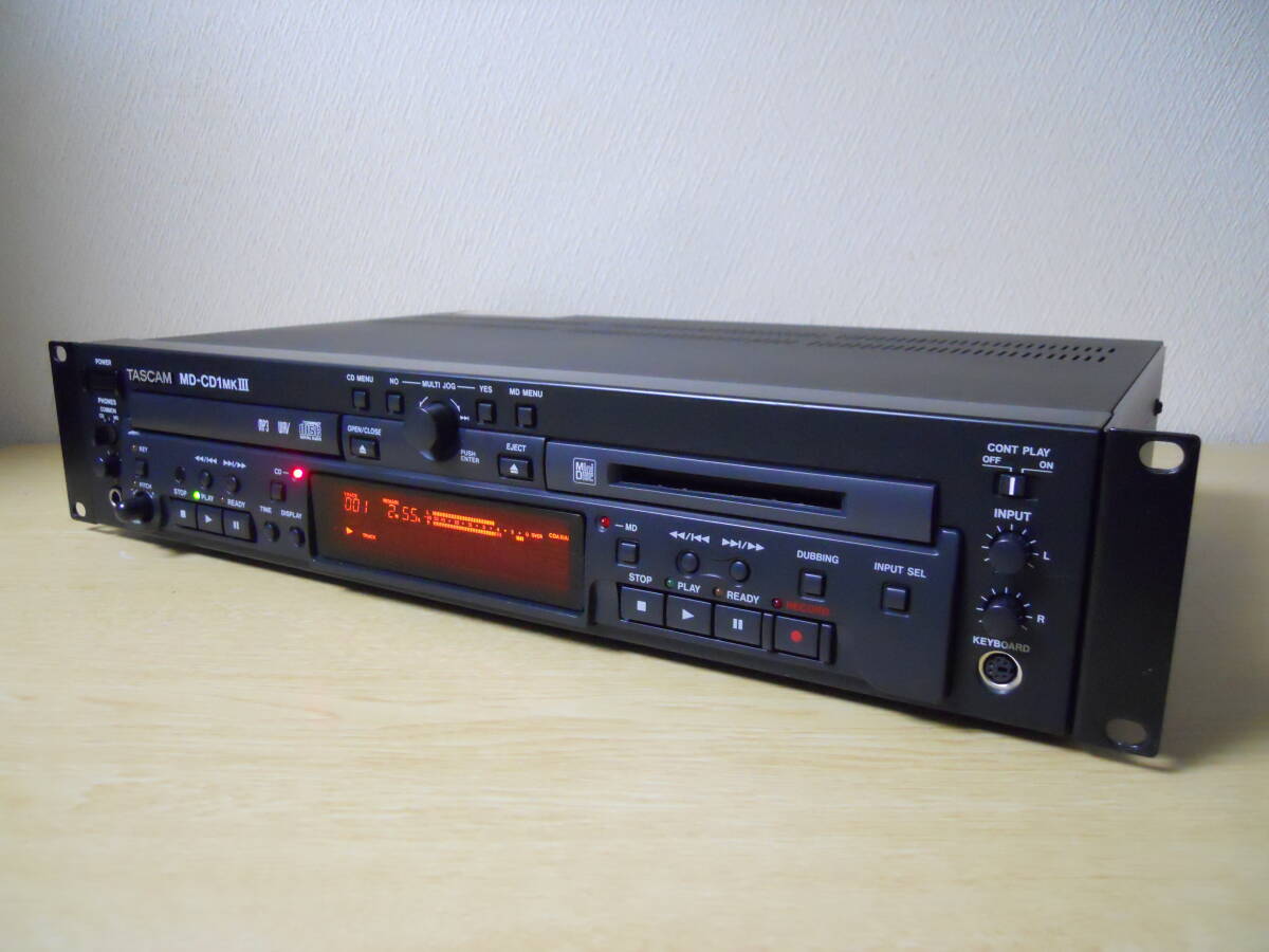 ★TASCAM★ タスカム 業務用 CD/MDプレーヤー MD-CD1mkⅢ / 2012年製 / 動作品 / メンテナンス済 / 使用頻度少 / 取扱説明書 付属_画像1