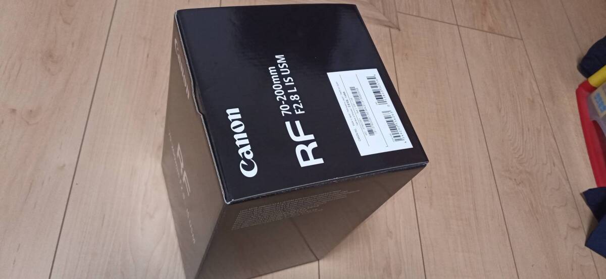 キャノンレンズ　新品未使用！　CANON RF70-200mm F2.8 L IS USM　 RF7020028LIS　_画像10