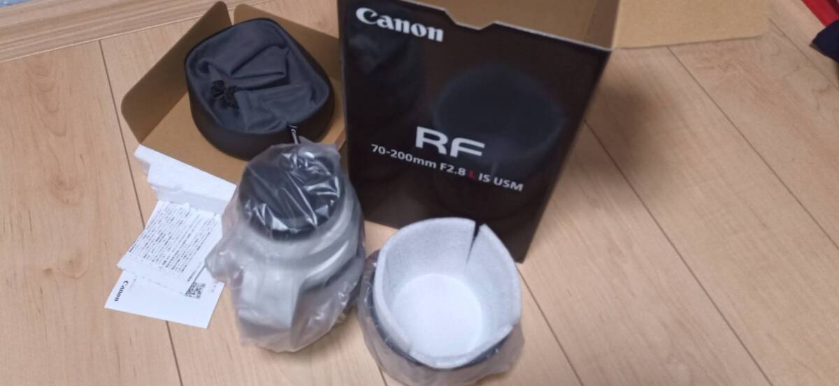 キャノンレンズ　新品未使用！　CANON RF70-200mm F2.8 L IS USM　 RF7020028LIS　_画像9