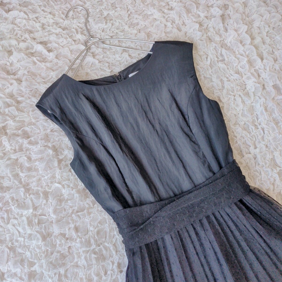 BEAUTY&YOUTH DRESS サテン×ドットチュールプリーツドレス　ブラック　Mサイズ　定価　24,200円