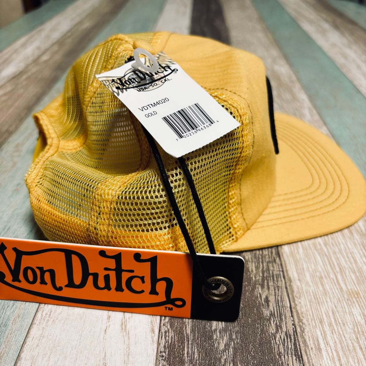 新品)Von Dutch(ボンダッチ)ロゴ刺繍 メッシュキャップ 新品)Von Dutch(ボンダッチ)ロゴ刺繍 メッシュキャップ