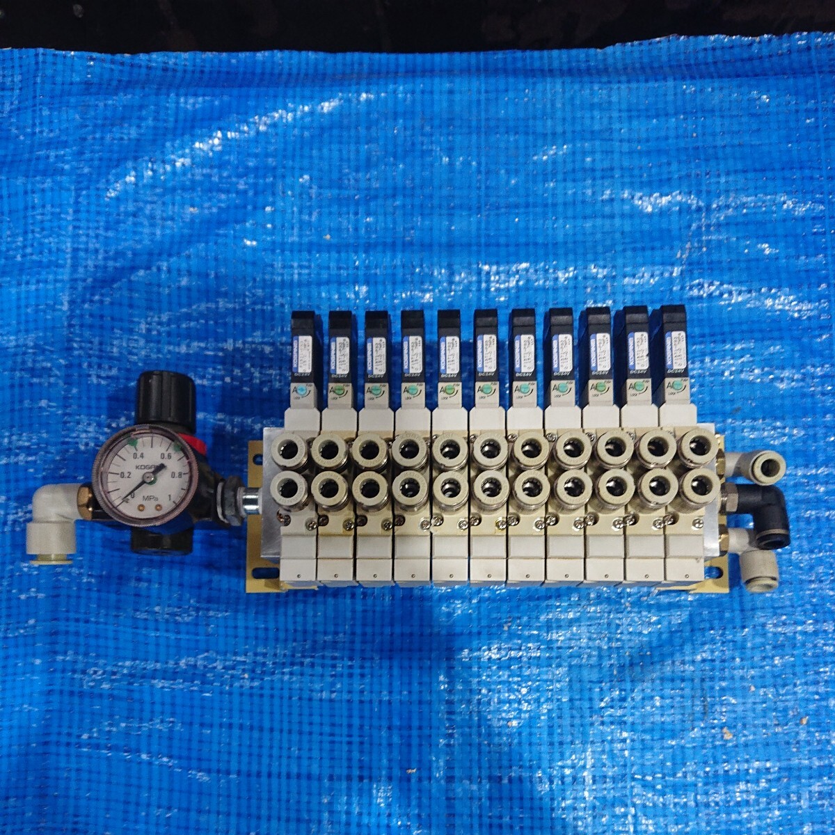 アルミ板 2x500x1325 (厚x幅x長さ㍉) 保護シート付 材料・素材 アルミ板 2x500x1325 (厚x幅x長さ㍉) 保護シート付 材料・素材