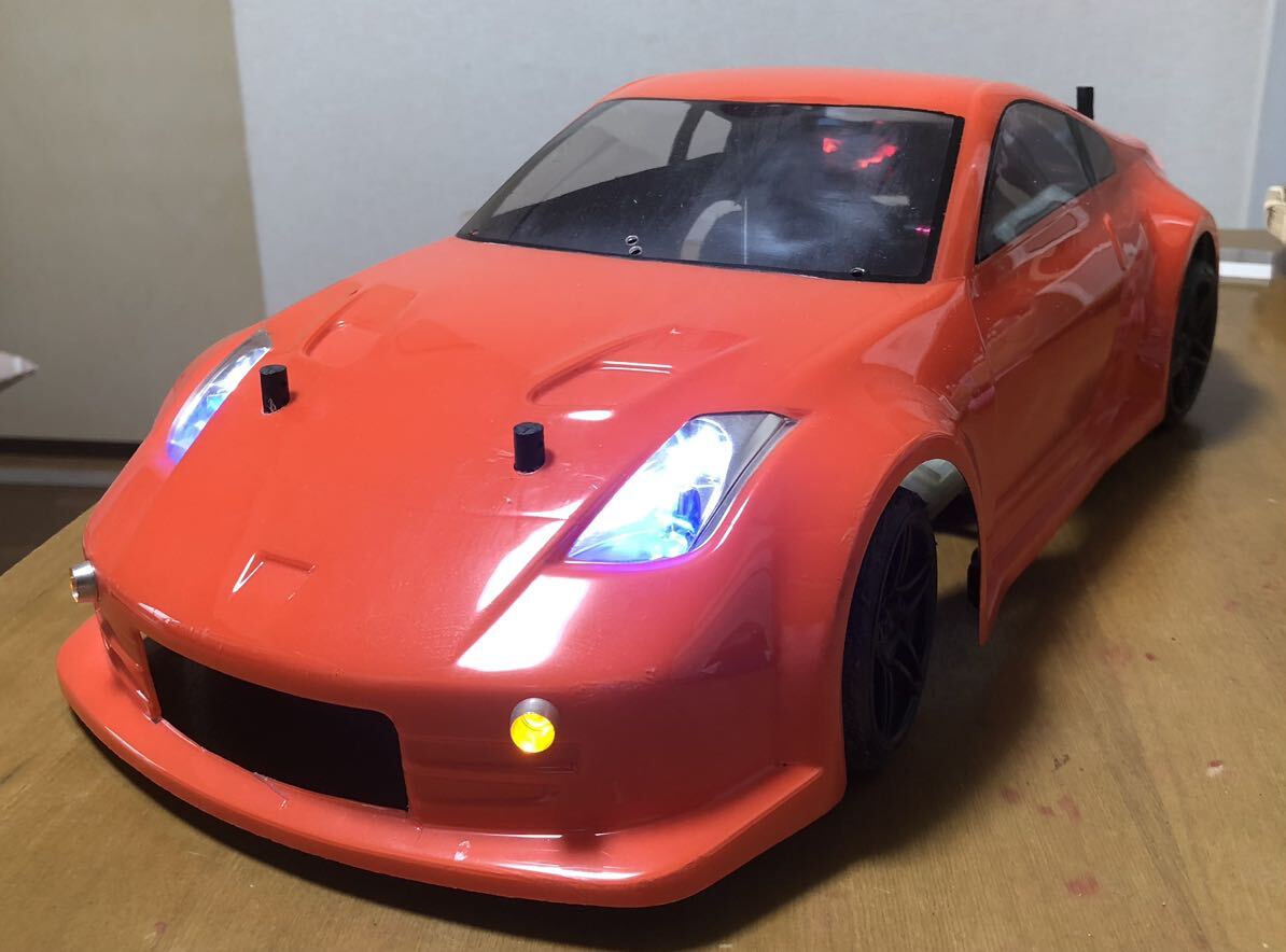 ヨコモ Z33 ボディ　1/10 LED6灯　ラジコン 中古品　定形外発送　_画像1