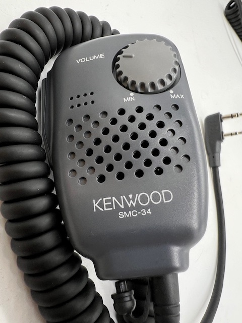 S5474▽ KENWOOD ケンウッド 特定小電力 トランシーバー UBZ-LF9 マイク SMC-34 2台セット 通電確認済 ハンディ アマチュア無線_画像3