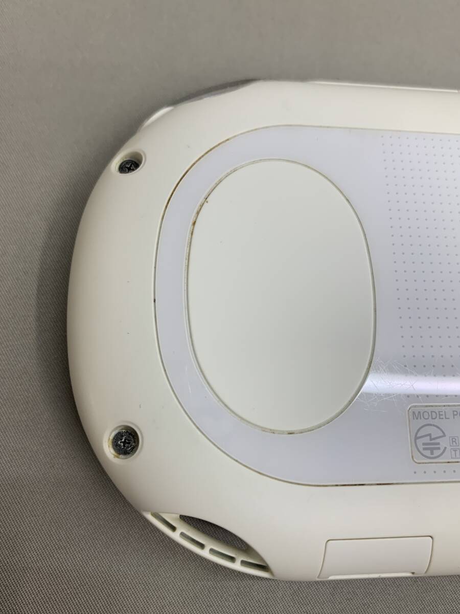 60-y13759-60s PSVITA PCH-2000 本体 ホワイト 動作確認済_画像7