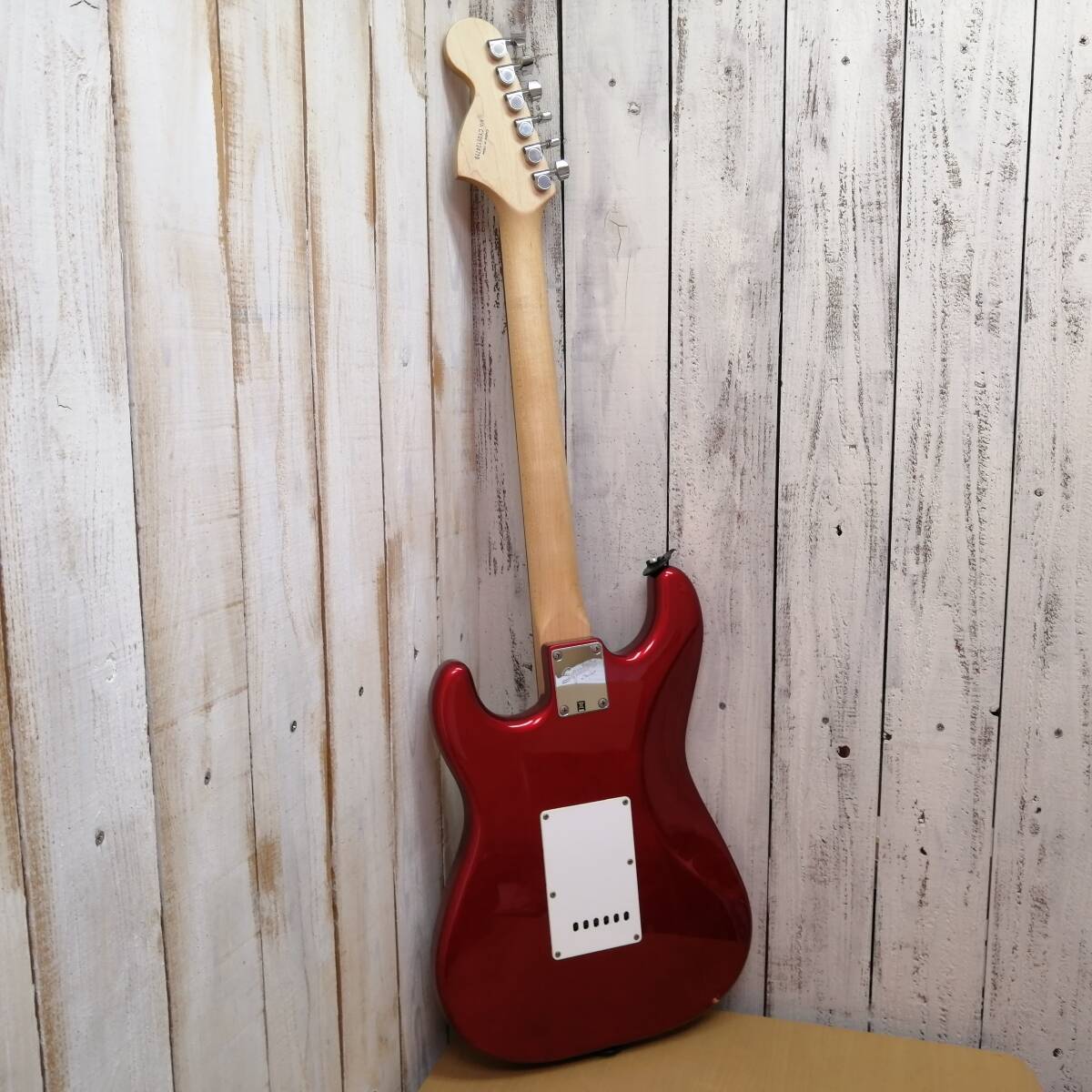 ○24051310　Squier by Fender　フェンダー　STRAT　スクワイヤ　ストラトキャスター　レッド　赤　エレキギター　専用ソフトケース付属_画像3