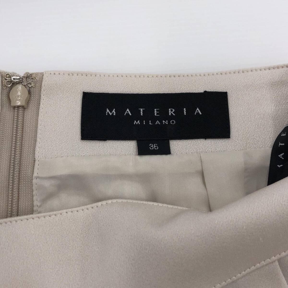 ゆうパケットOK MATERIA マテリア 光沢　タイト スカート size36/アイボリー レディース_画像4