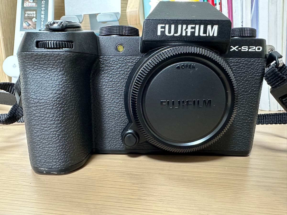 FUJIFILM X-S20  ボディ 富士フィルム