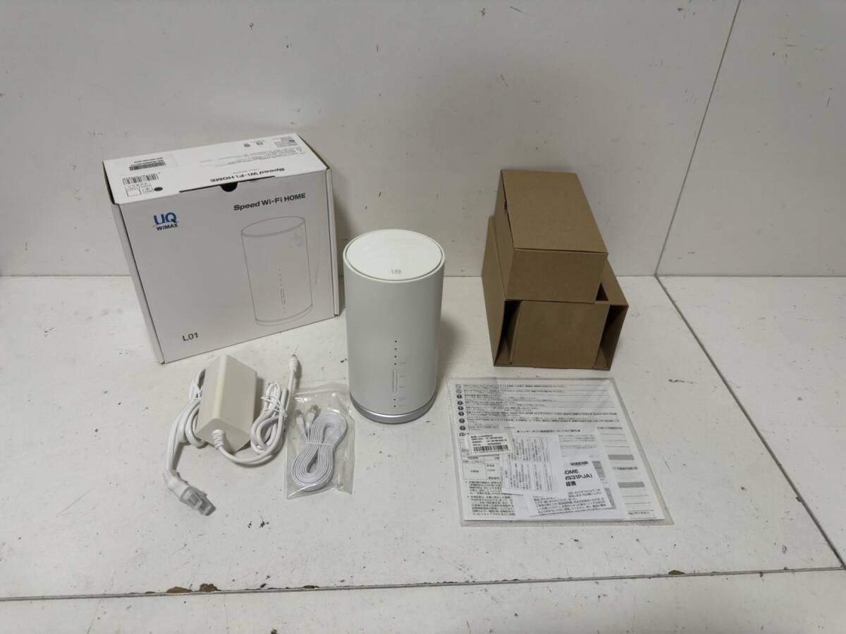 【Speed Wi-Fi HOME L01 white UQ版 HWS31SWU 本体 アダプタ 無線LAN Wi-Fiルーター】_画像1