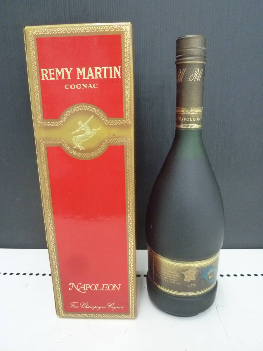 『未開栓』REMY MARTIN/レミーマルタン ファインシャンパーニュコニャック ナポレオン/ブランデー 700ml/度数不明_画像2