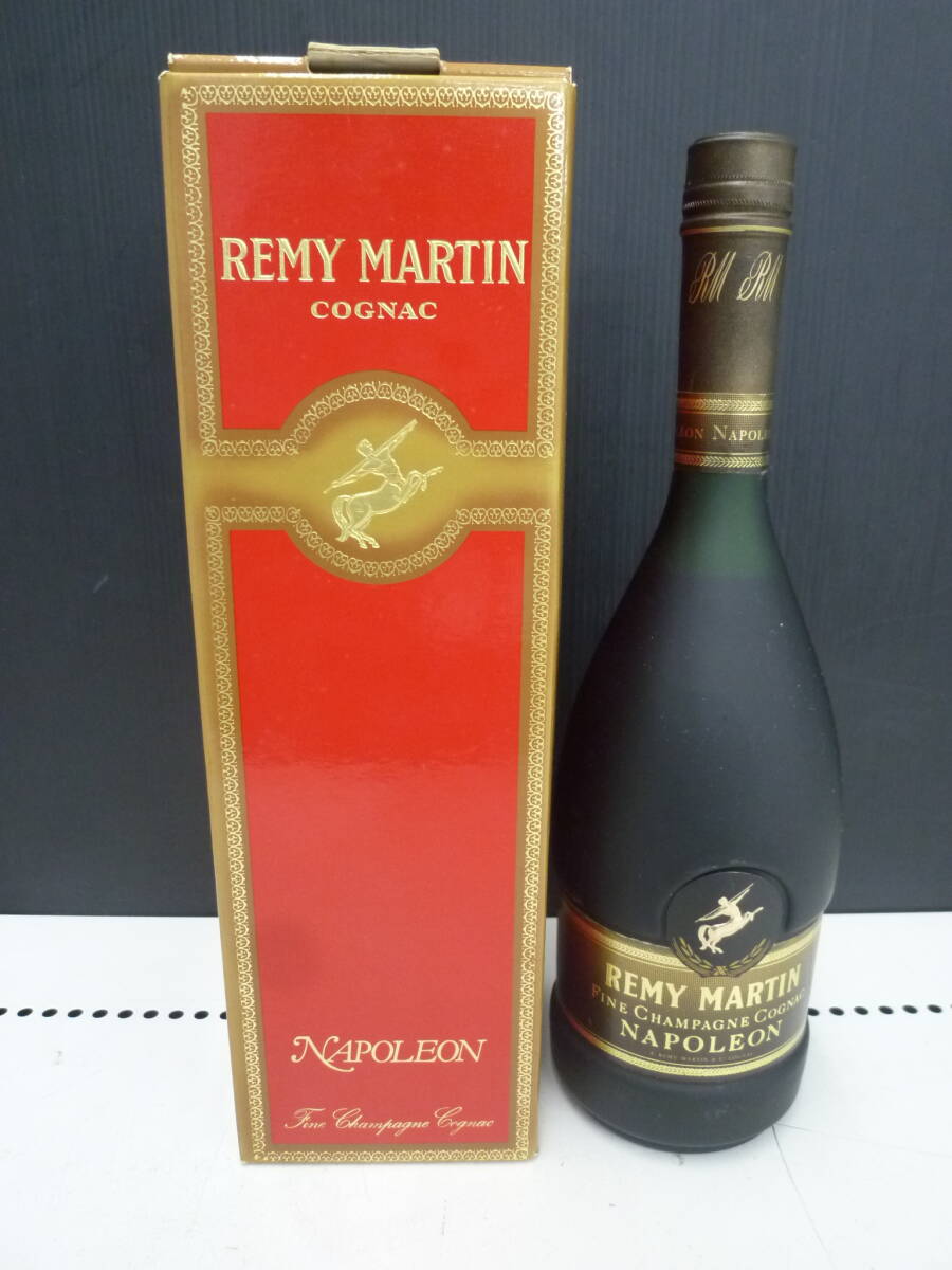 『未開栓』REMY MARTIN/レミーマルタン ファインシャンパーニュコニャック ナポレオン/ブランデー 700ml/度数不明_画像1