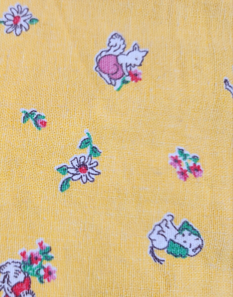 黄色生地に可愛い小さいお花と動物柄の巾着（裏生地に白色を使いました）です。_画像5