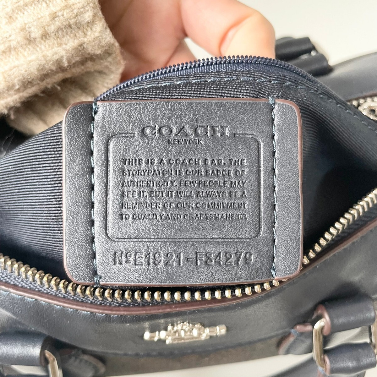 COACH コーチ 2WAY ハンドバッグ シグネチャー レザー ショルダーバッグ ブラウン×ネイビー_画像10