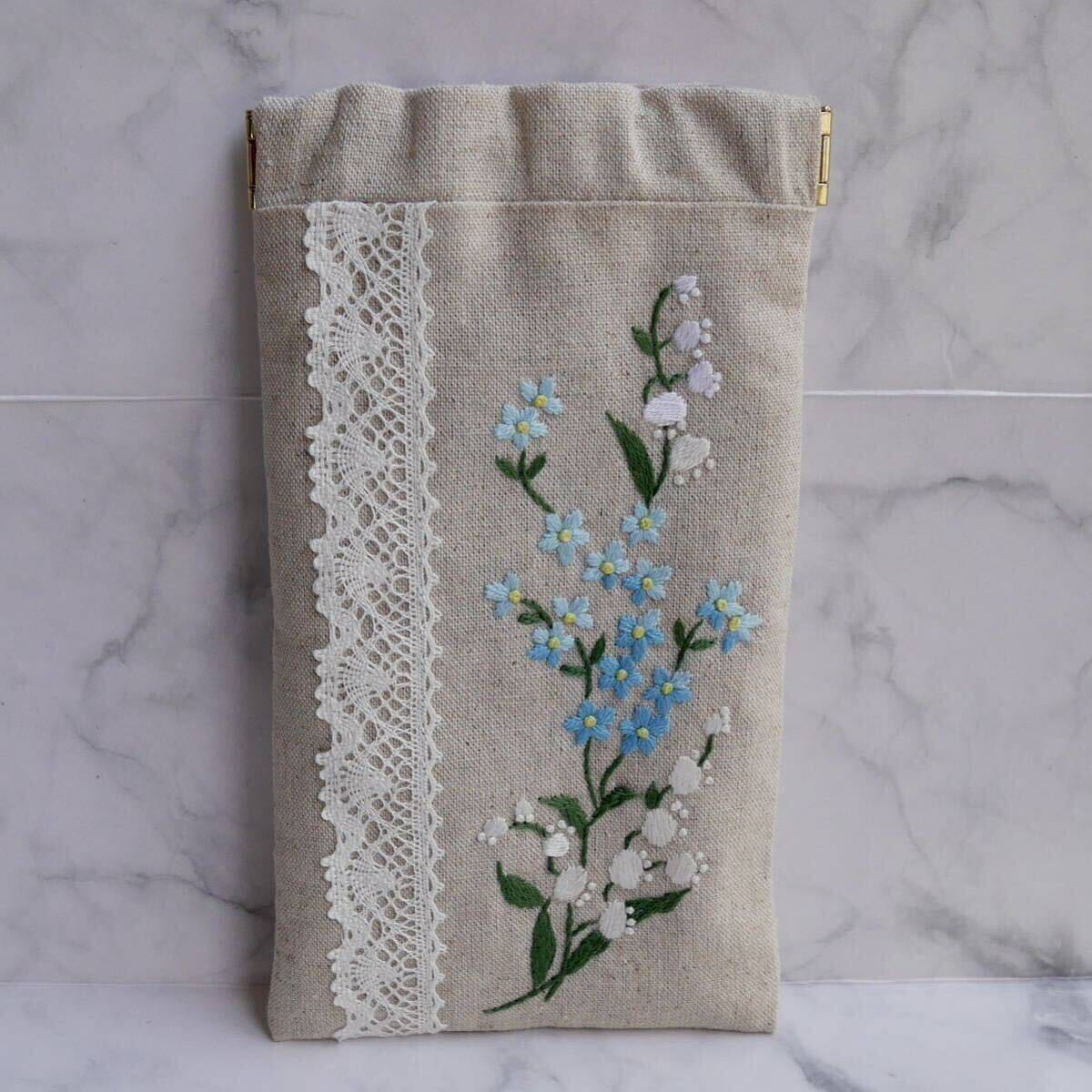 [ bell orchid . myosotis ] season. flower * hand embroidery * race * hand made * spring clasp glasses case * pen case 
