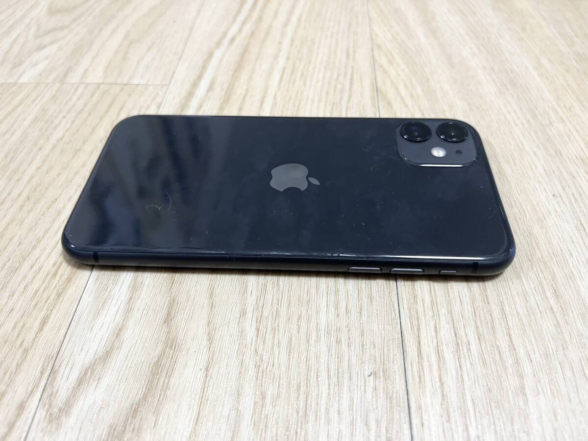 【used品】iPhone11 128GB ブラック 黒 SIMフリー MWM02J/A 　画面割れあり_画像3