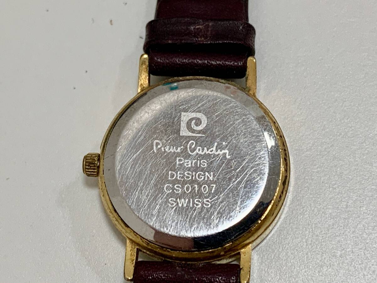 MS227H Pierre Cardin ピエール カルダン オパール文字盤 CS0107 クォーツ腕時計 ゴールドカラー 2針 現状不動品_画像2