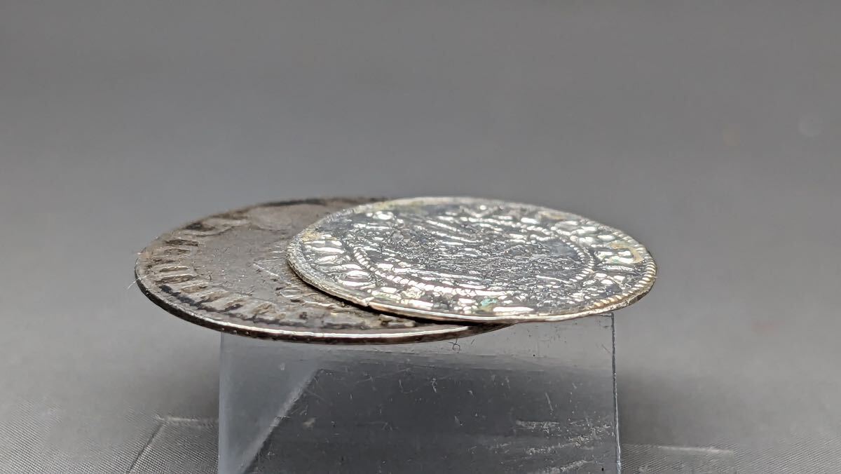 S5154 古美術 古銭 硬幣 貨幣 硬貨 外国銭 世界コイン 二枚まとめ 総重量約 2.03g アンティーク _画像10