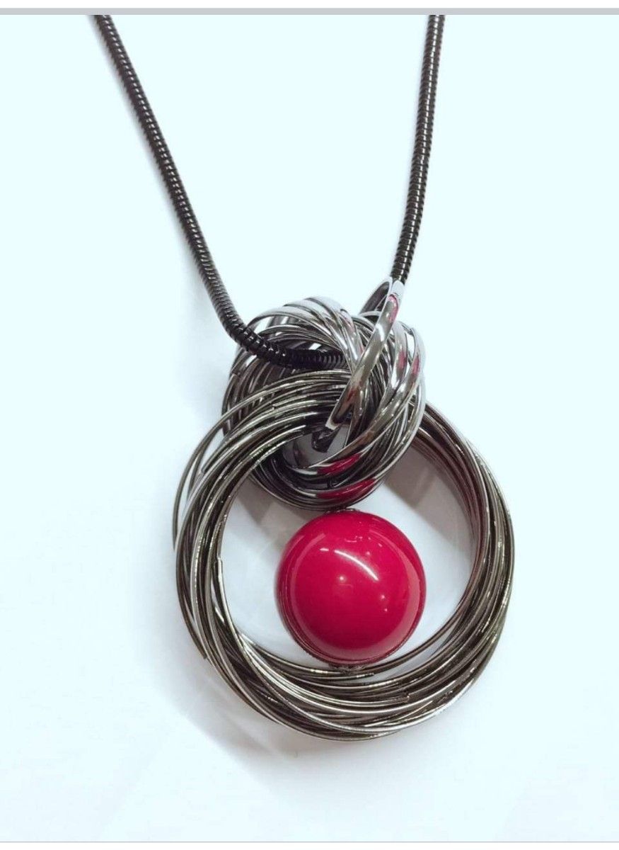 情熱的な赤い玉がインパクトのある大ぶりネックレス※エスニック調ロングネックレス