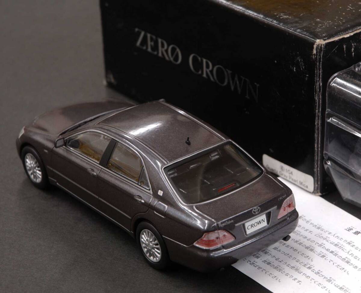 TOYOTA ZERO CROWN Quartz Gray Pearl Mica ■ カラーサンプル 1/30 トヨタ クラウン 非売品 ■の画像3