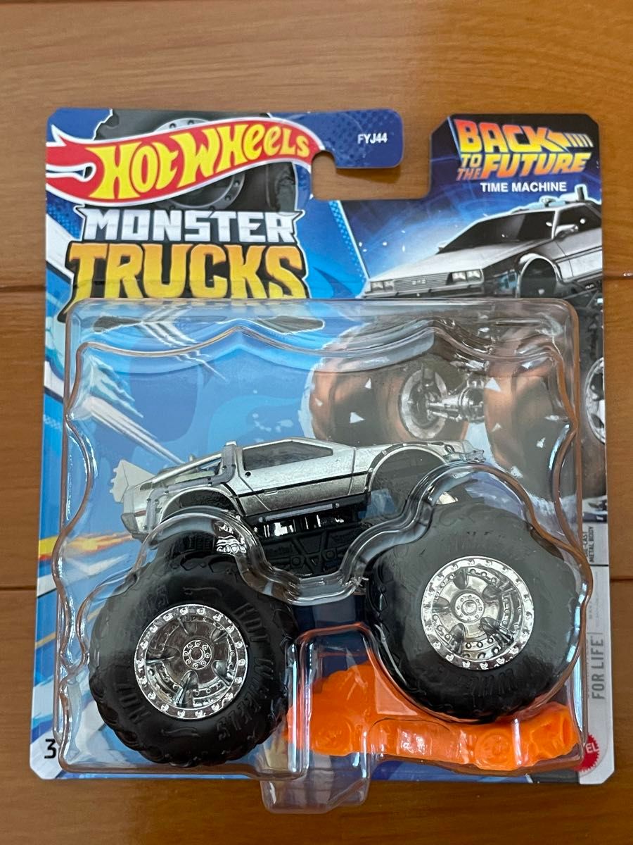 ホットウィール モンスタートラック デロリアン　オスカーメイヤー　2台セット　ミニカー