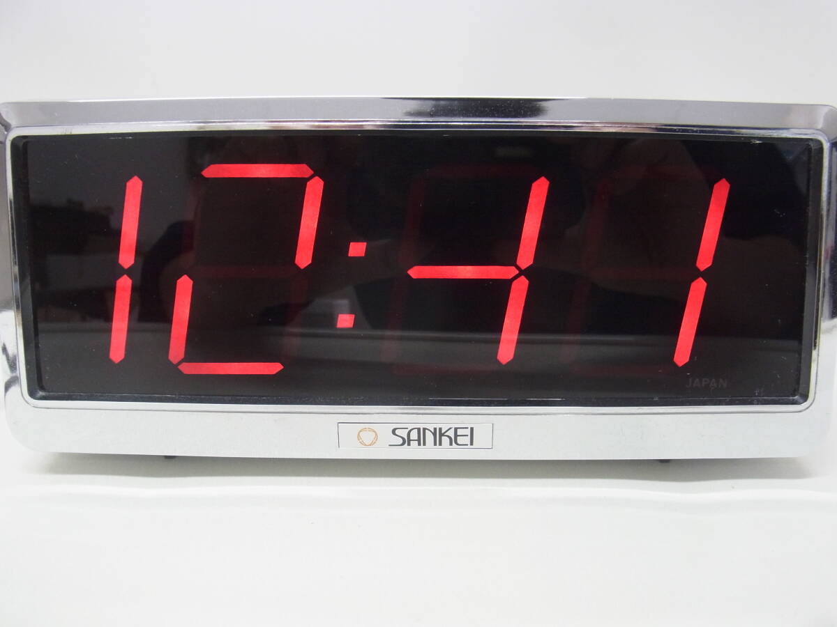 ★昭和レトロ デジタル時計 SANKEI MODEL T-600D サンケイ 置時計 目覚まし時計 当時物 アンティーク ビンテージ ジャンク 現状 60_表示は12:41ですが一部点灯していません