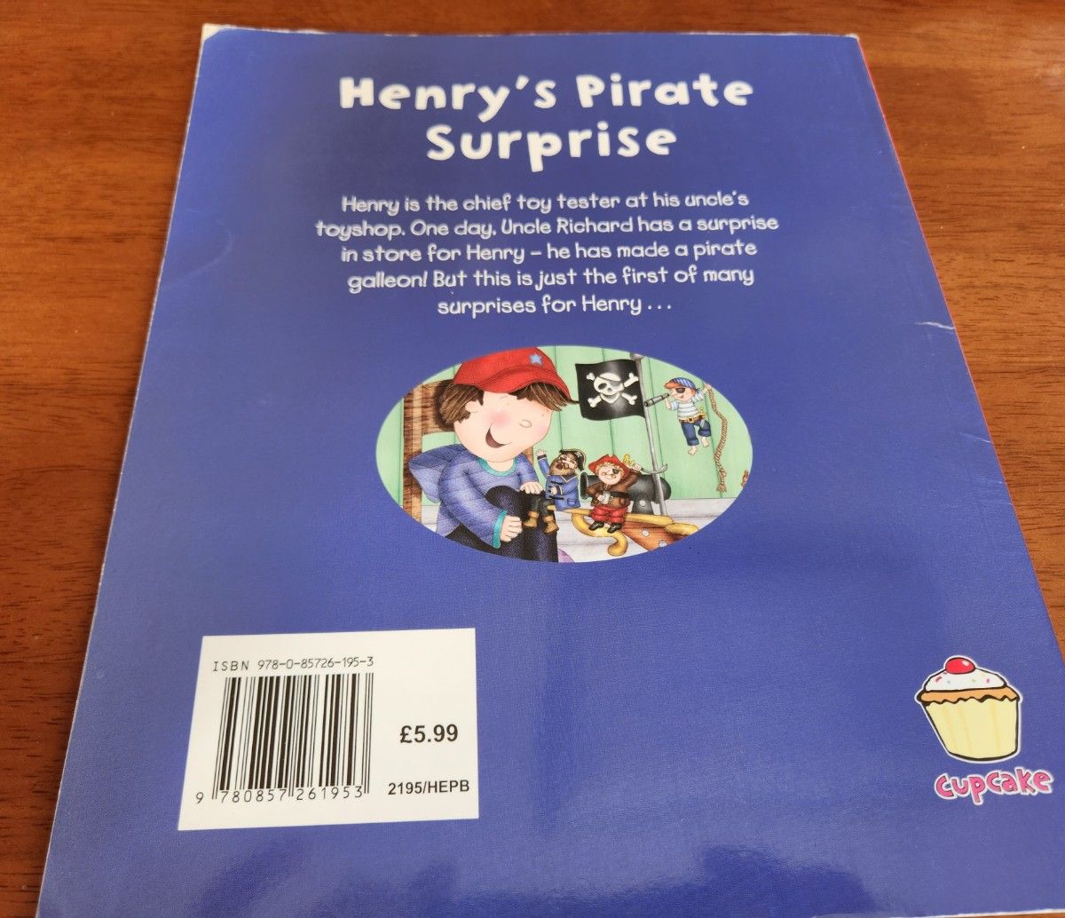 英語の絵本 henry's pirate surprise