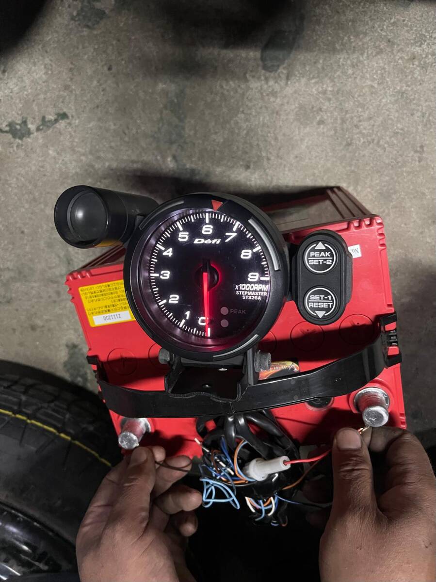 Defi tachometer 9000RPM