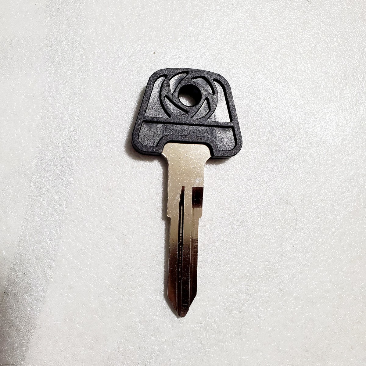  Rover Mini ignition key angle hole type Rover Mini spare key AAU8276A original OEM 1976~1996 year not yet cut key BHM7107. correspondence 