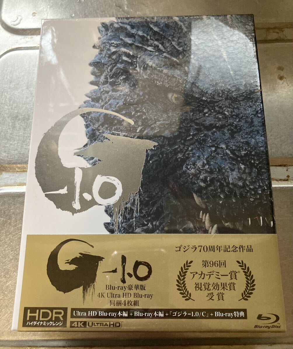 4K UHDディスクなし　ゴジラ-1.0 Blu-ray 豪華版マイナスカラー　特典ディスク　特典ステッカー　アクリルスタンド付き未使用_画像1