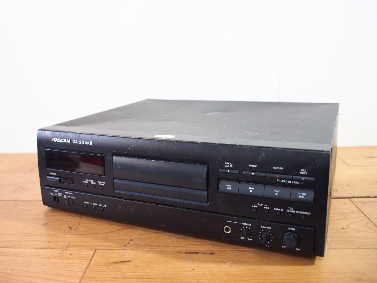 *[1F0423-6] TASCAM Tascam DA-20MKII DAT deck Junk 