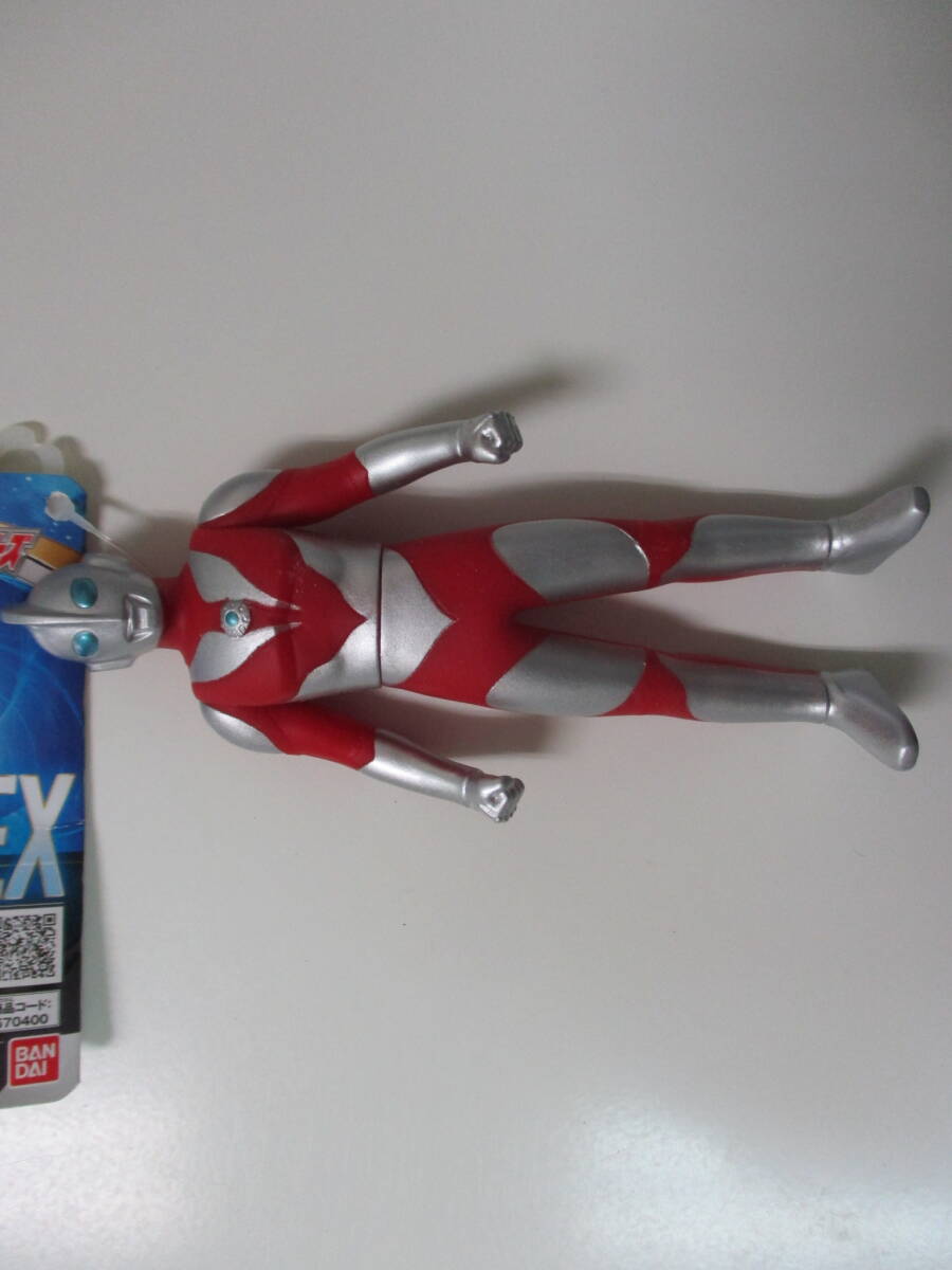 05U164☆ 【タグ付き】　ウルトラヒーローシリーズ　EX ウルトラマン パワード　ソフビ 円谷 BANDAI バンダイ_画像1