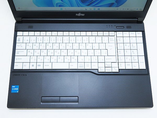 〇FUJITSU LIFEBOOK A5512/KX【富士通/第12世代Core i3-1215U/メモリ8GB/SSD256GB/Win11Pro/webカメラ/無線LAN/DVDマルチ/テンキー/AC付】_画像3