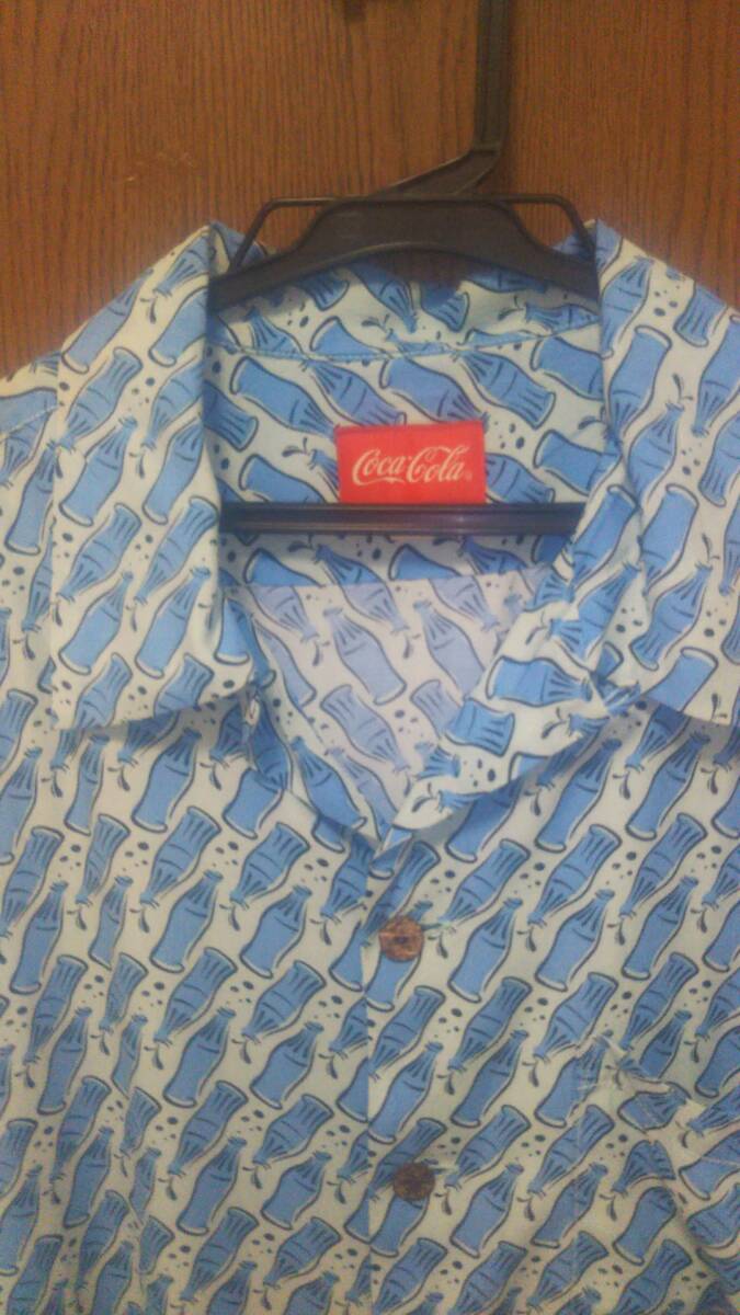 半袖シャツ アロハシャツ メンズLサイズ コカ・コーラ柄 美品_画像2