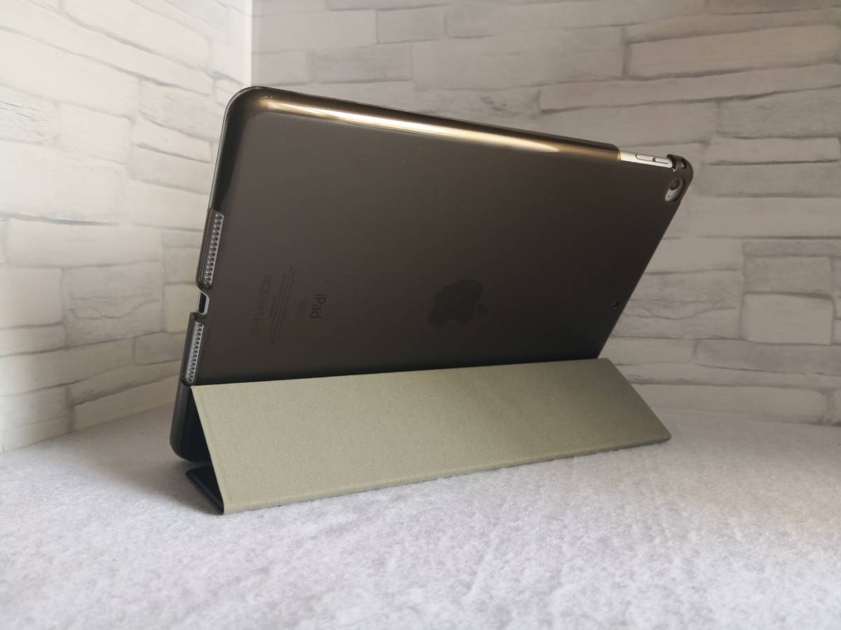 (薄型 軽量) iPad 6世代/5世代/iPad Air/Air2 共用 ブラック レザー スマートケース スタンド機能付き_画像2