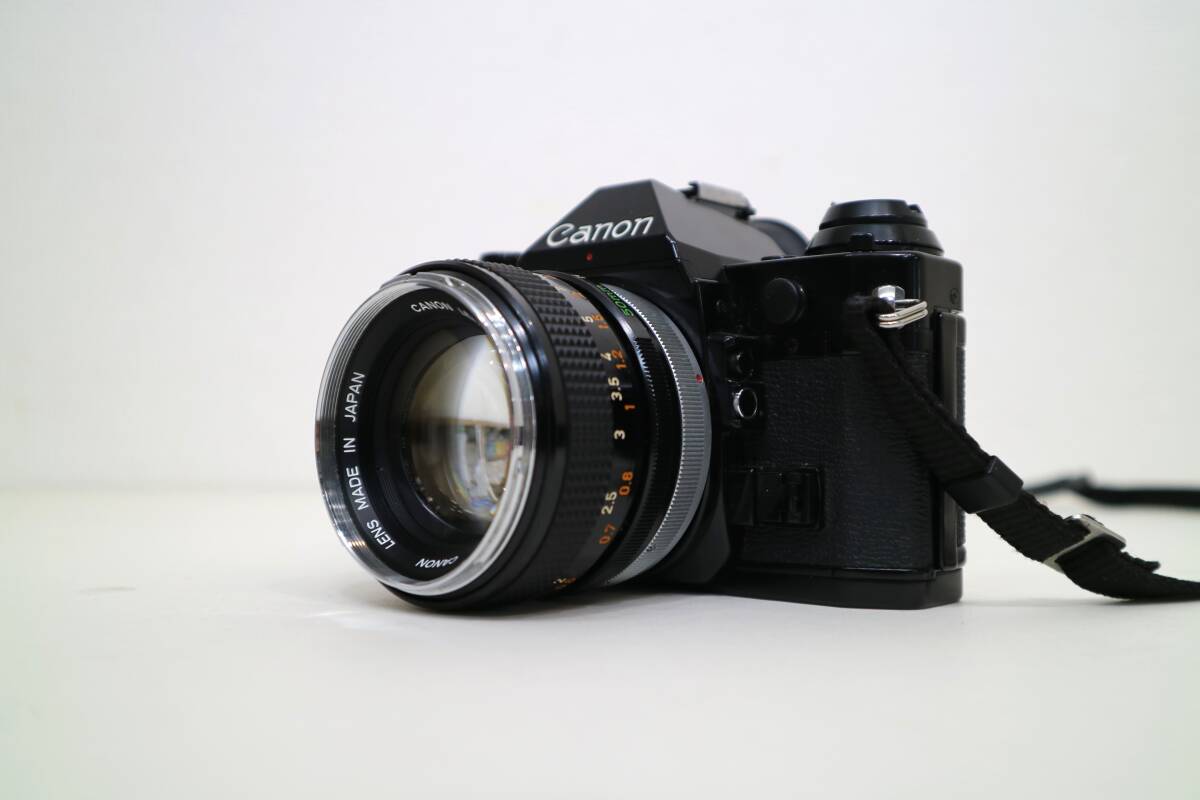 Canon キャノン　AE-1 PROGRAM　ブラックボディ ＋ 3本レンズ　50mm 1:1.4 /35-70mm 1:3.5-4.5/200mm 1:4 S..S..C._画像4
