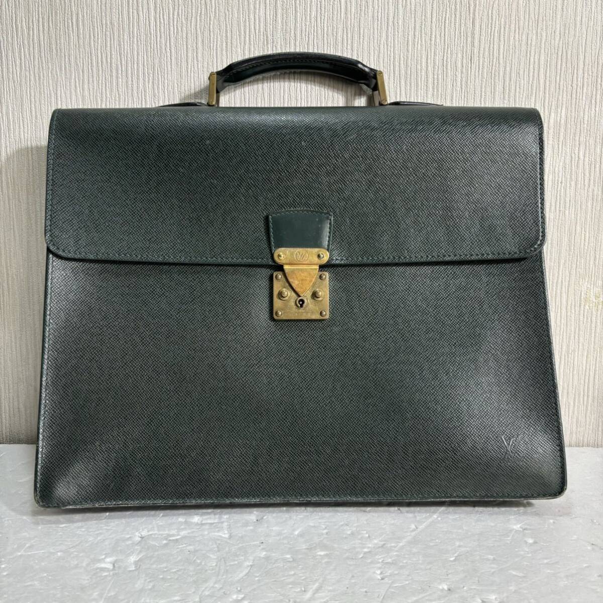 [k2953]1円スタート！ LOUIS VUITTON ルイヴィトン セルヴィエット レザー ビジネスバッグ タイガ グリーン カスタム ブリーフケース _画像1