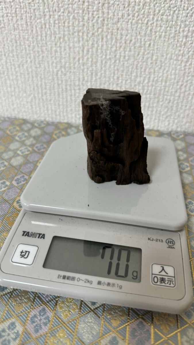 特上沈香【伽羅】70g 伽羅 ベトナム産 茶道具 香木 香道具 香炉 お焼香 お香 御香木 沈香 黒油伽羅の画像5