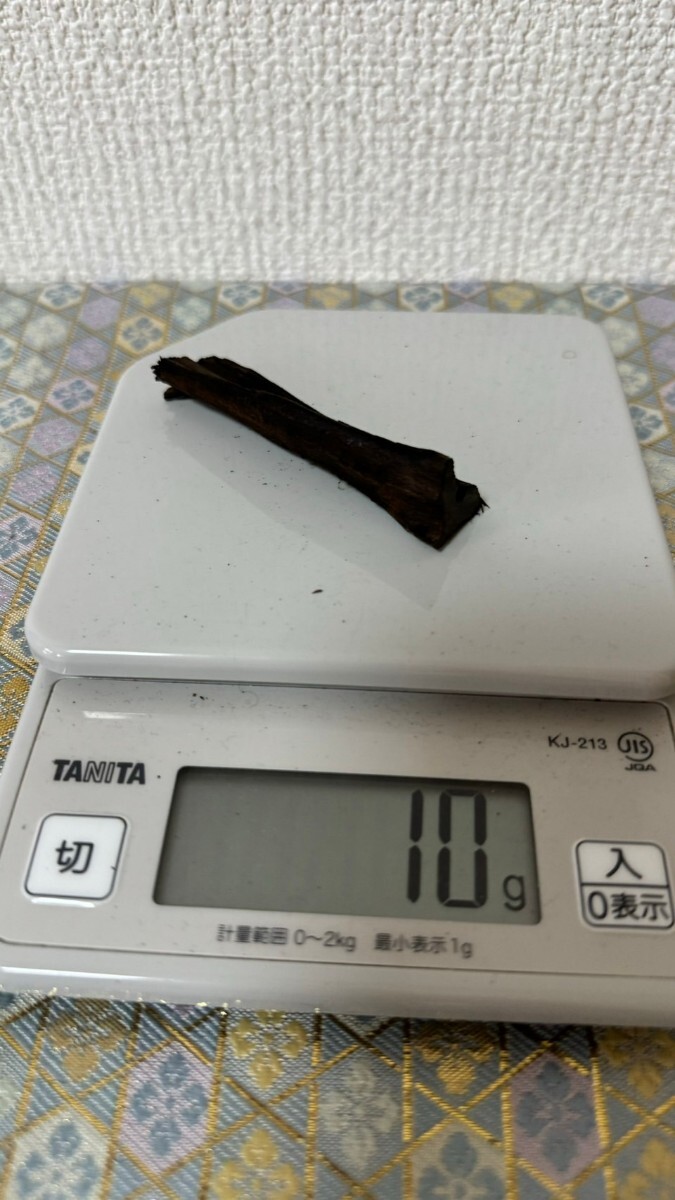 特上沈香【伽羅】10g 伽羅 沈香 香木 香道具 ベトナム産 お香 香炉 茶道具 お焼香 御香木の画像5