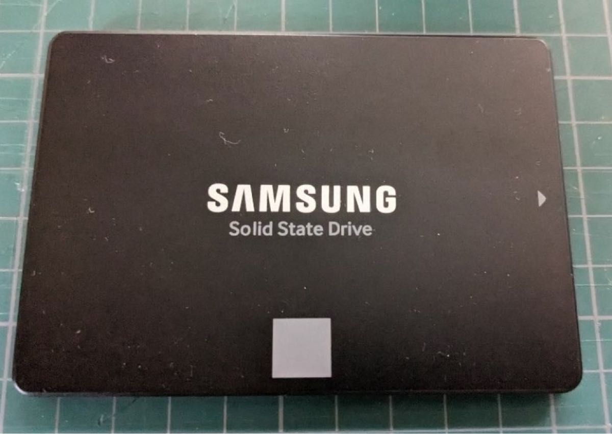 SAMSUNG　860　EVO SSD 250GB 中古品　